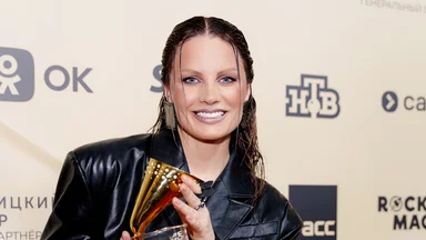 Алсу и Ева Власова возглавили хит‑парад «Русского Радио» с треком «Табу»