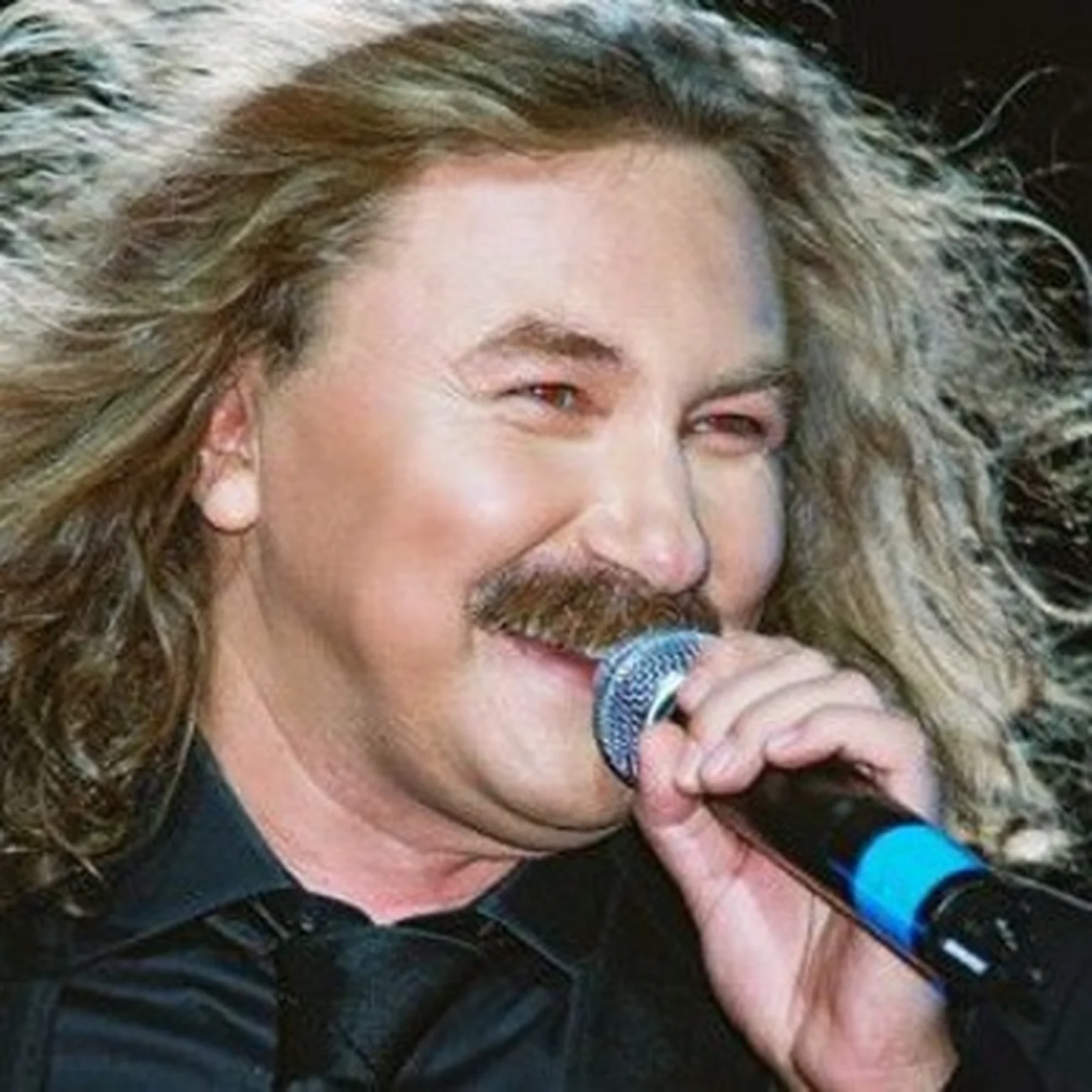 Игорь Николаев