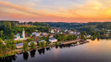 Путешествия: 3 города России, которые стоит увидеть этой осенью