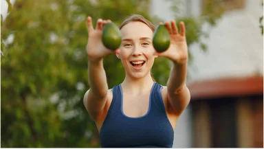 Авокадо, яйца и зелёный чай: список помощников для стройной фигуры