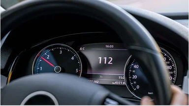 Скоростной режим в России могут пересмотреть: где можно будет ехать быстрее