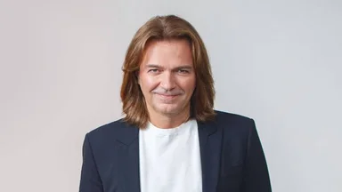 Дмитрий Маликов трогательно поздравил маму с днем рождения