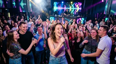 Хиты 90‑х и 2000‑х: какие русские песни до сих пор звучат на каждой вечеринке