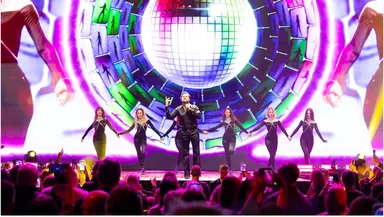 «Золотой Граммофон» в Санкт-Петербурге: вечер хитов и праздничной атмосферы