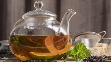 Три-четыре чашки в день: врачи назвали безопасную норму чая