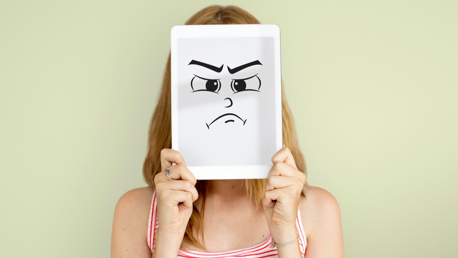 Как правильно контролировать эмоции: советы психолога