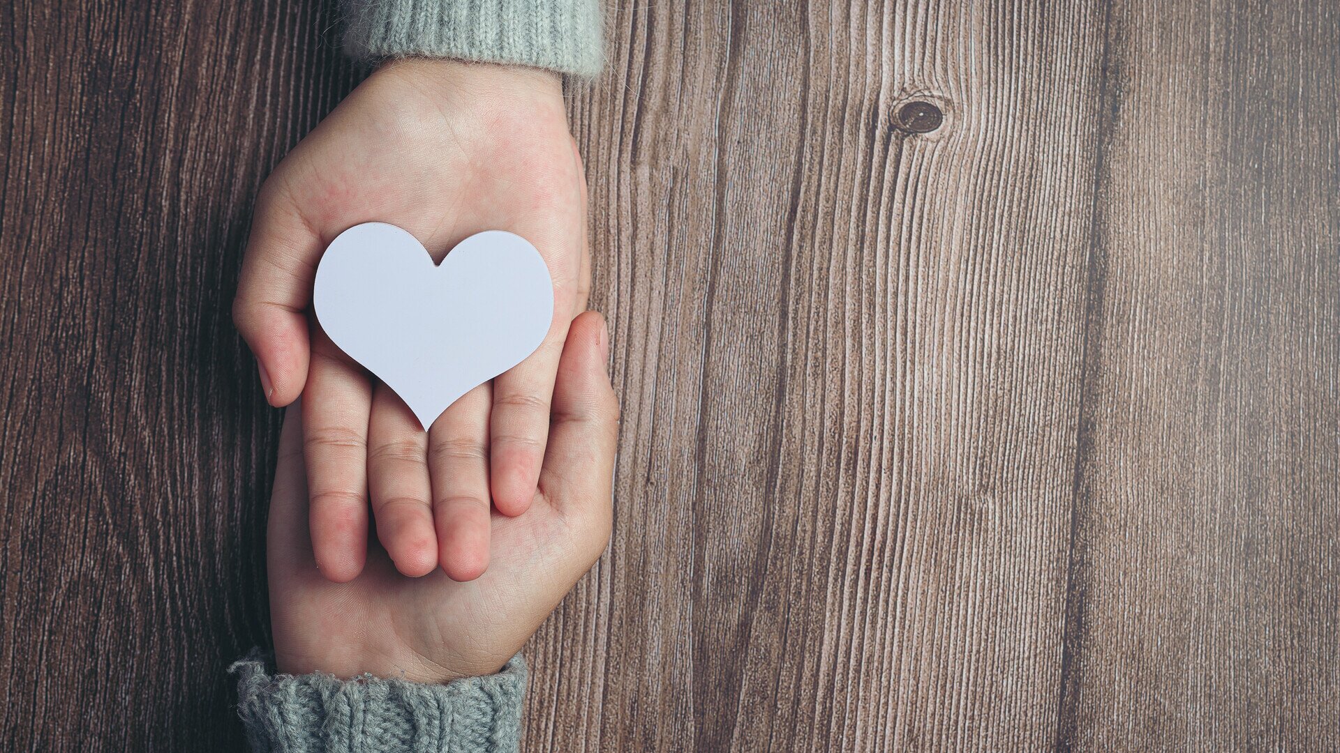 «Тележки добра»: в десяти городах России открываются пункты помощи