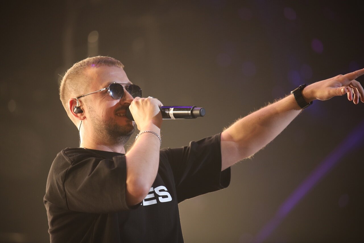 Yetuk ayolning etagi ostida Ehtirosli erotika