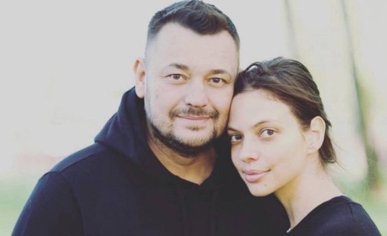 «В семью пришло чудо»: жена Сергея Жукова показала, как выглядела во время беременности